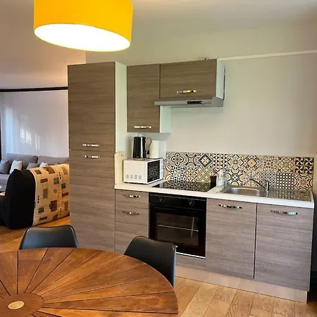 Nantes Aeroport 2-5 Couchages-parking-jardin * Bouguenais
