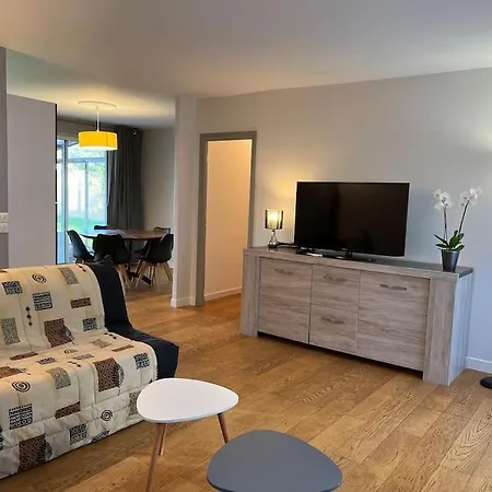 Holiday home Nantes Aeroport 2-5 Couchages-parking-jardin *